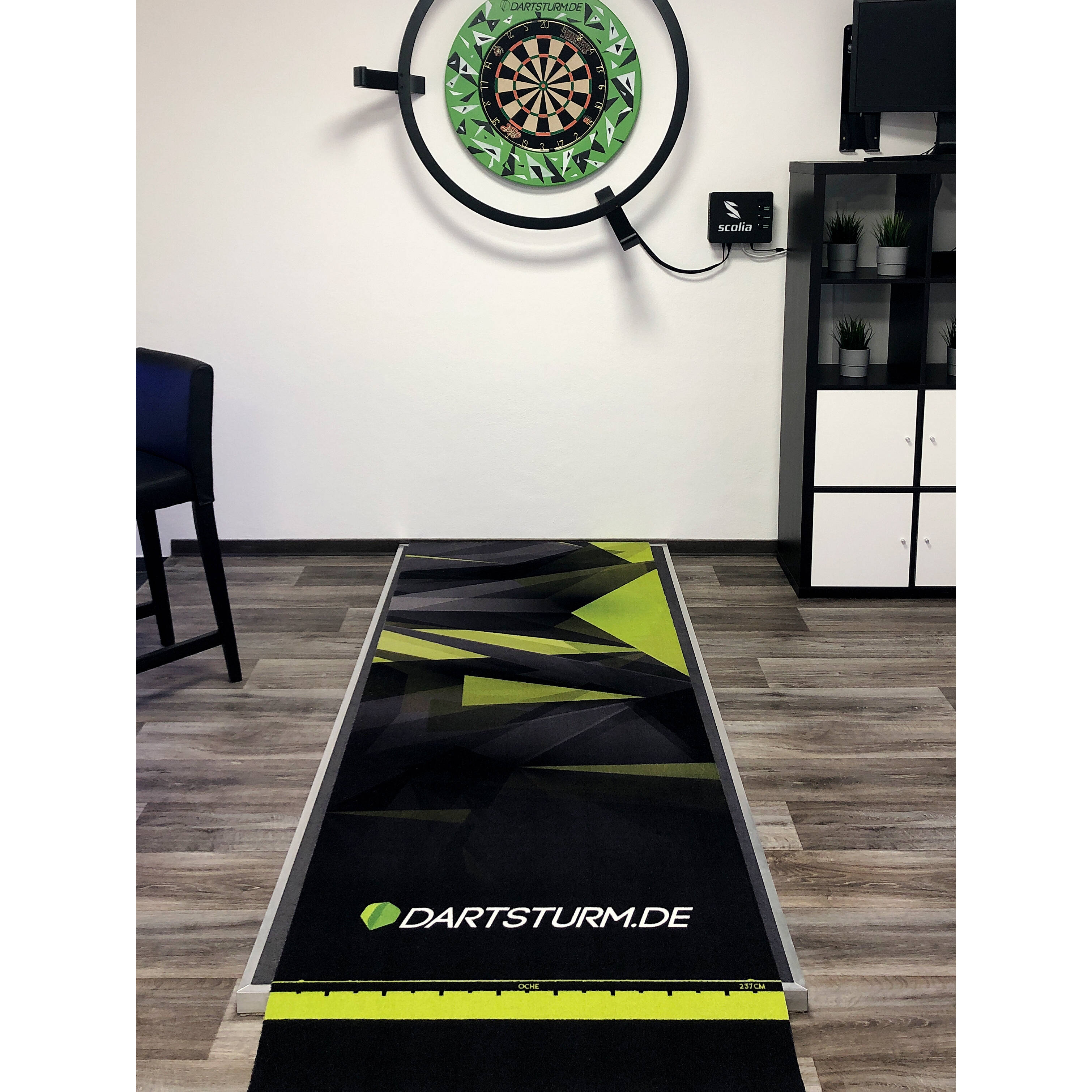 DartSturm-de-Darts-Teppichmatte-im-Einsatz DartSturm - Darts Teppichmatte
