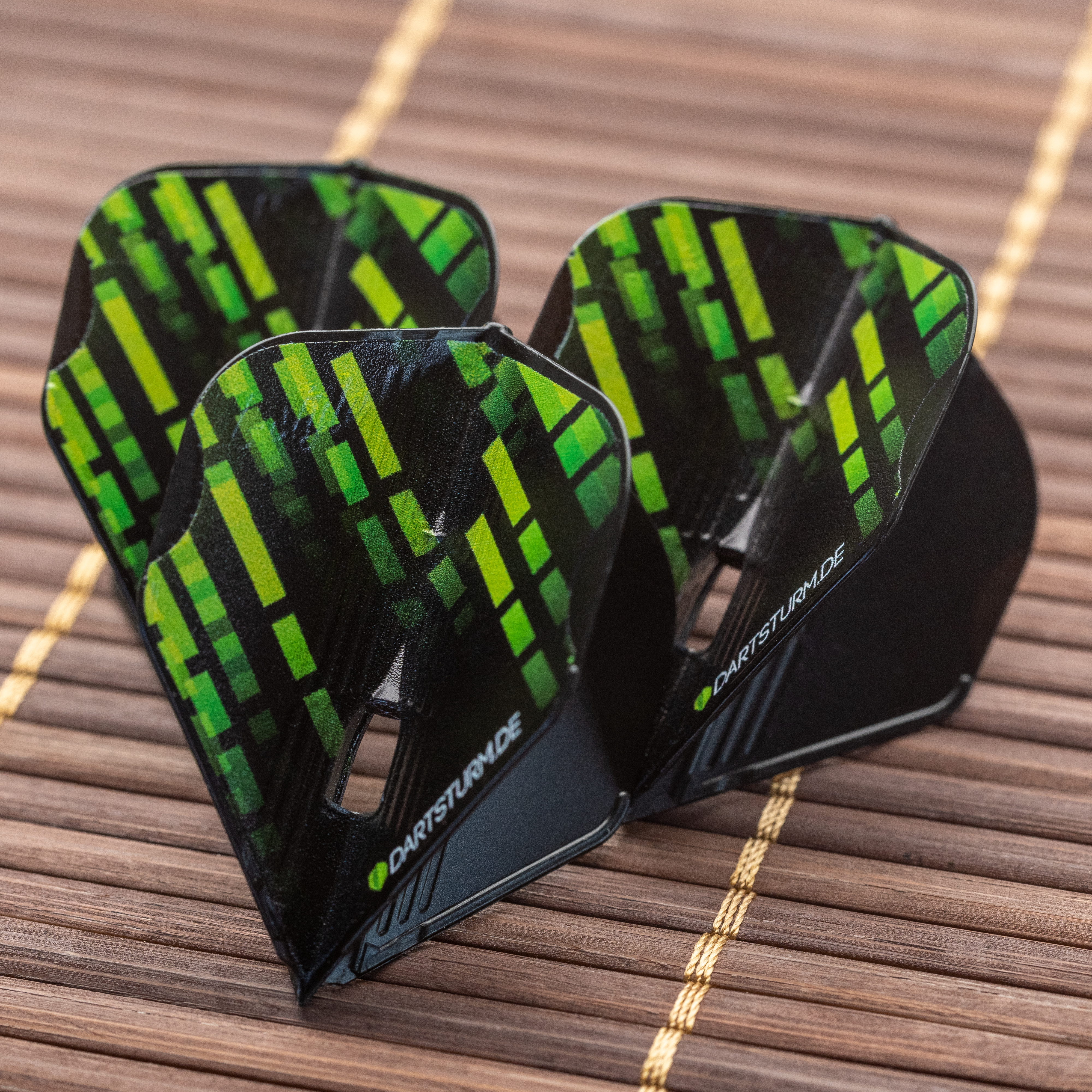 L-Style-Champagne-Flight-Kami-DartSturm-de-Legacy-Standard-Schwarz-Echtfoto L-Style - Champagne Flight Kami - DartSturm Legacy - Standard