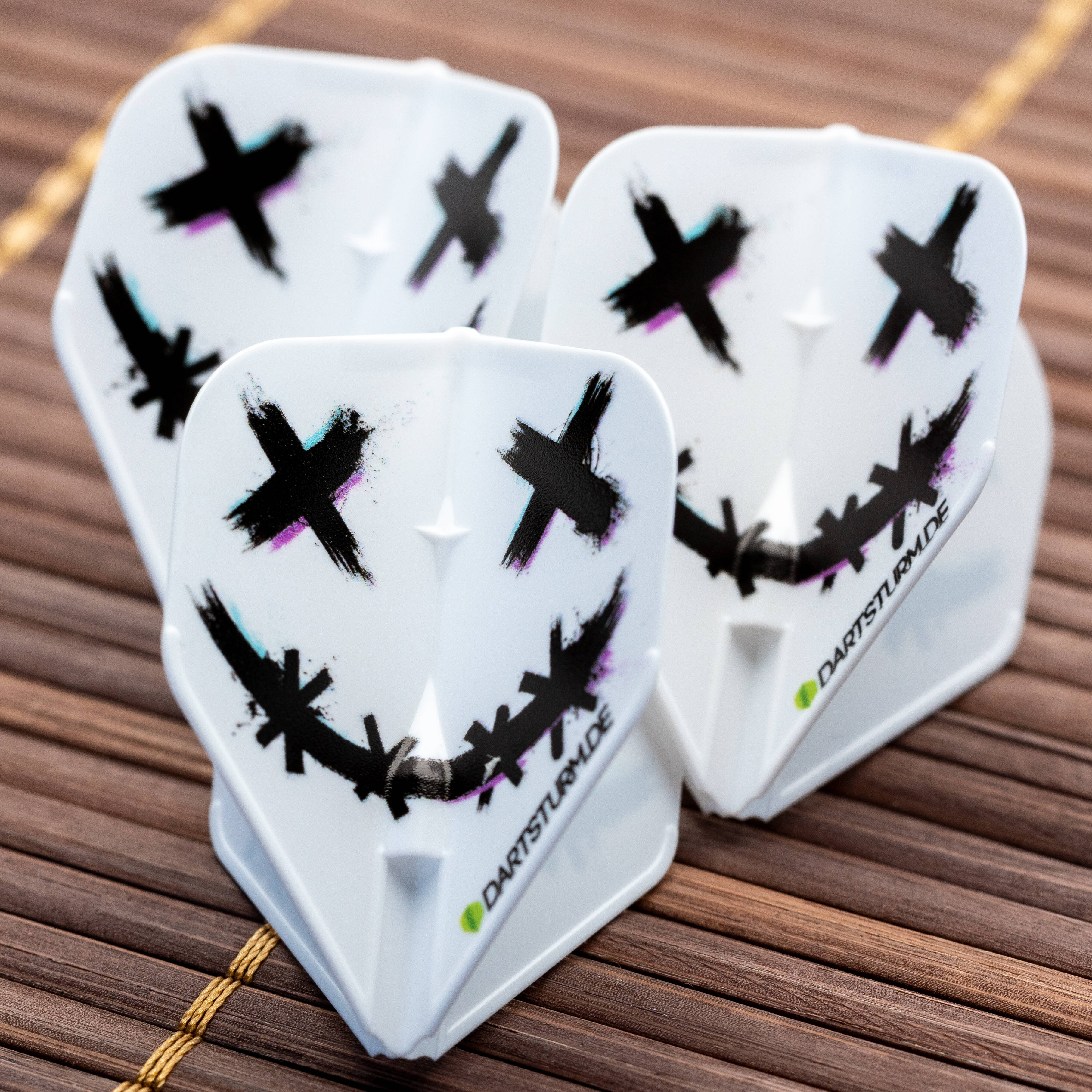 L-Style-Champagne-Flight-EZ-Scary-Smile-Standard-Weiss-Echtfoto L-Style - Champagne Flight EZ - Scary Smile - Standard