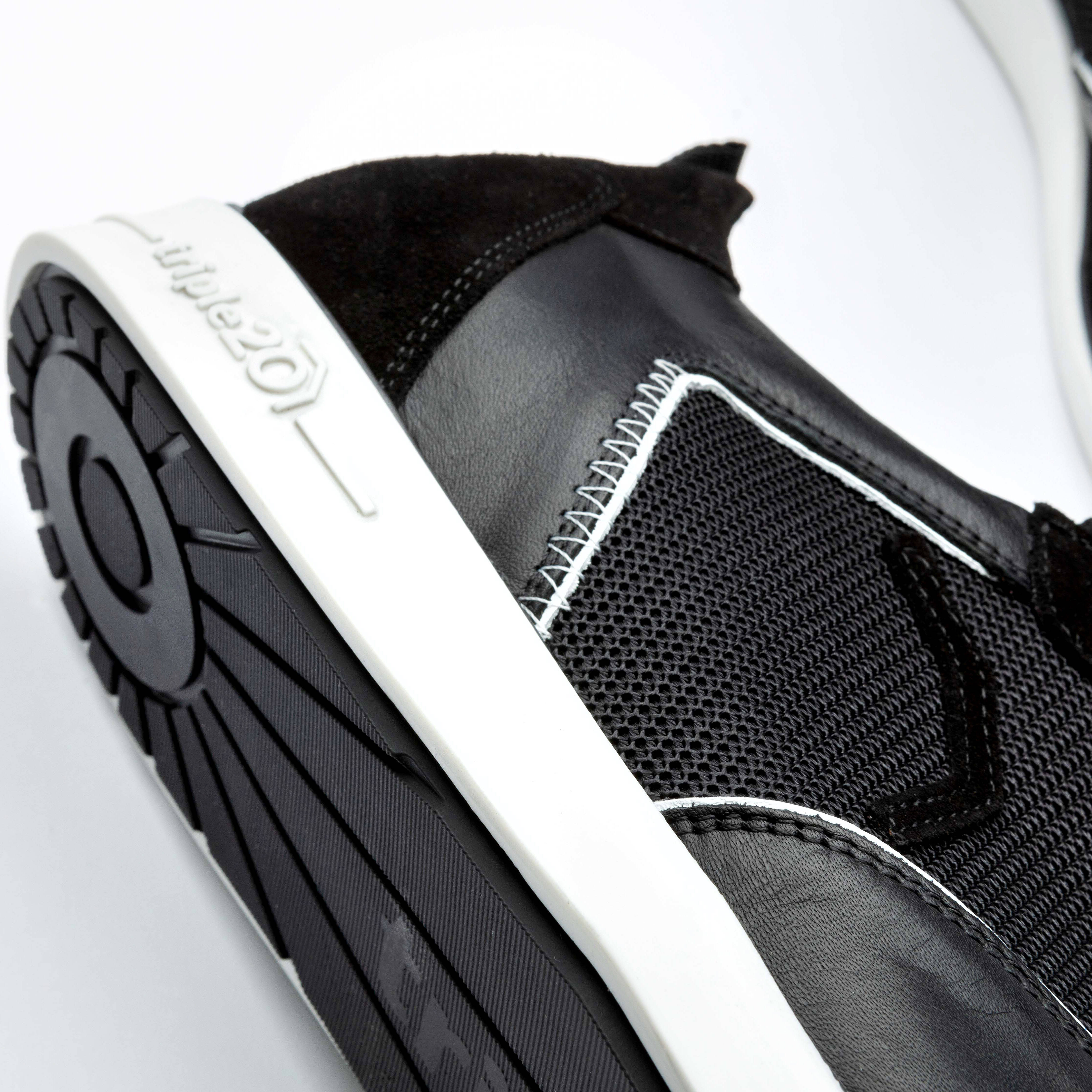 Triple20-Dartsshoes-Textil-Leder-Schwarz-Weiss-Details-Seite Triple20 Dartsshoes - Textil Leder Schwarz/Weiß