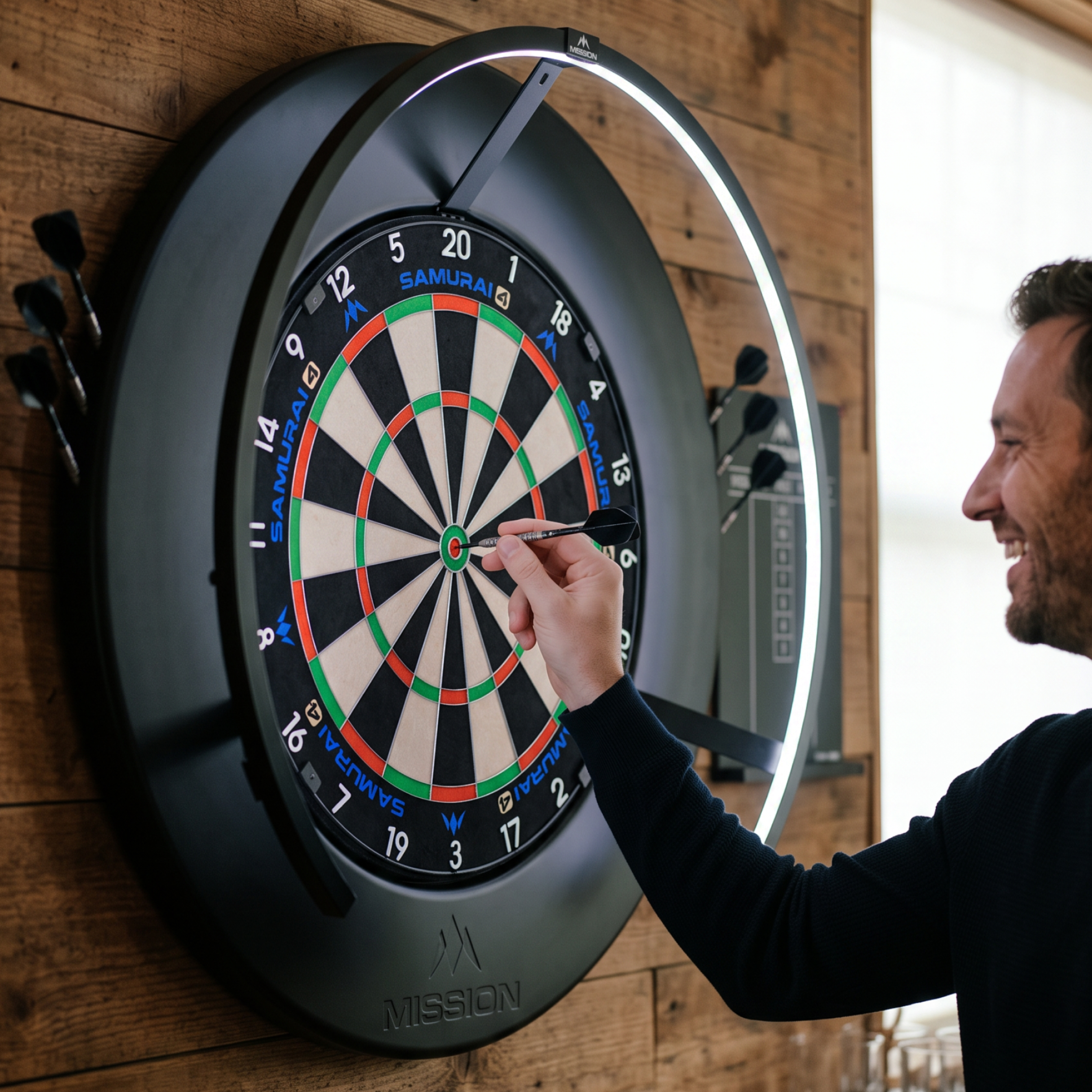 Mission - Dartboard Surround mit Darthalter
